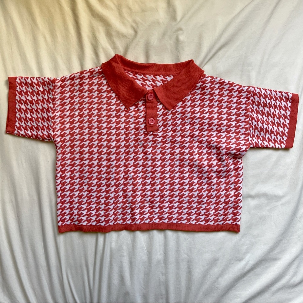 One size retro red-orange houndstooth cropped collar top
